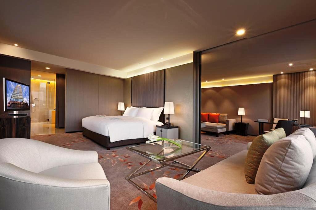 Сьюит (Люкс «Престиж»), Отель The Okura Prestige Bangkok