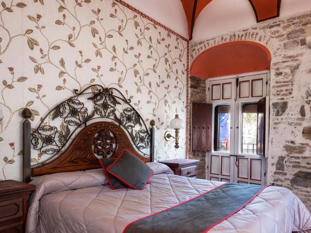 Hotel Las Palmeras by Vivere Stays photo 2