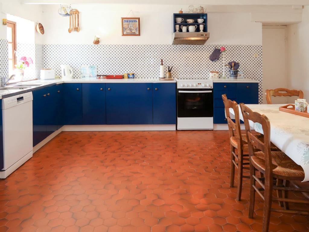 Holiday Home Ker Iliav - PLC253 by Interhome photo 3