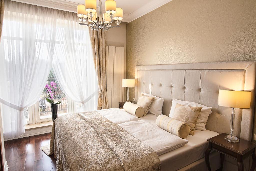 Rezydencja Luxury Hotel - Tap to explore photos