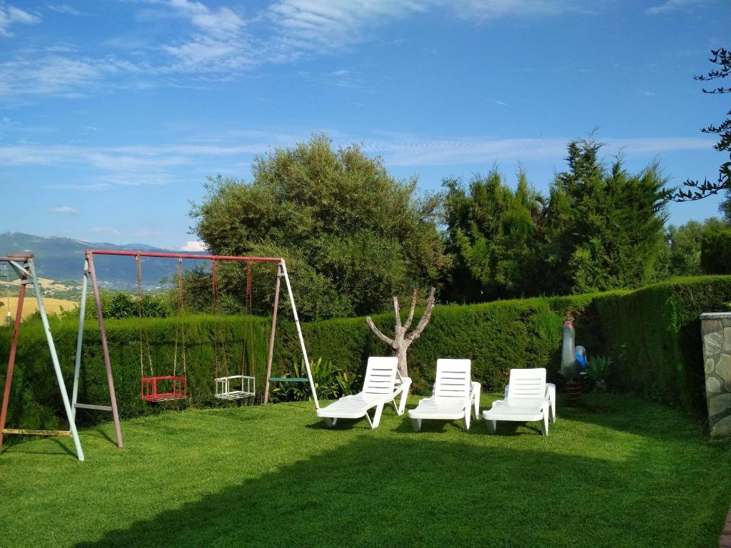 4 bedrooms villa with private pool enclosed garden and wifi at Prado del Rey photo 2