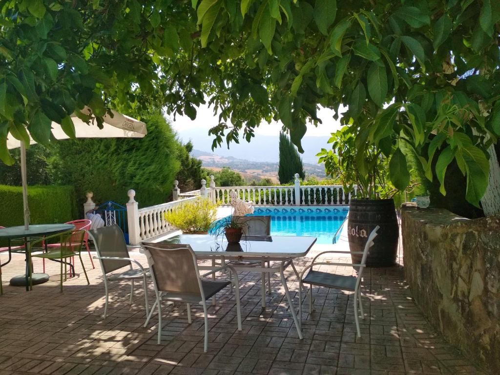 4 bedrooms villa with private pool enclosed garden and wifi at Prado del Rey photo 1
