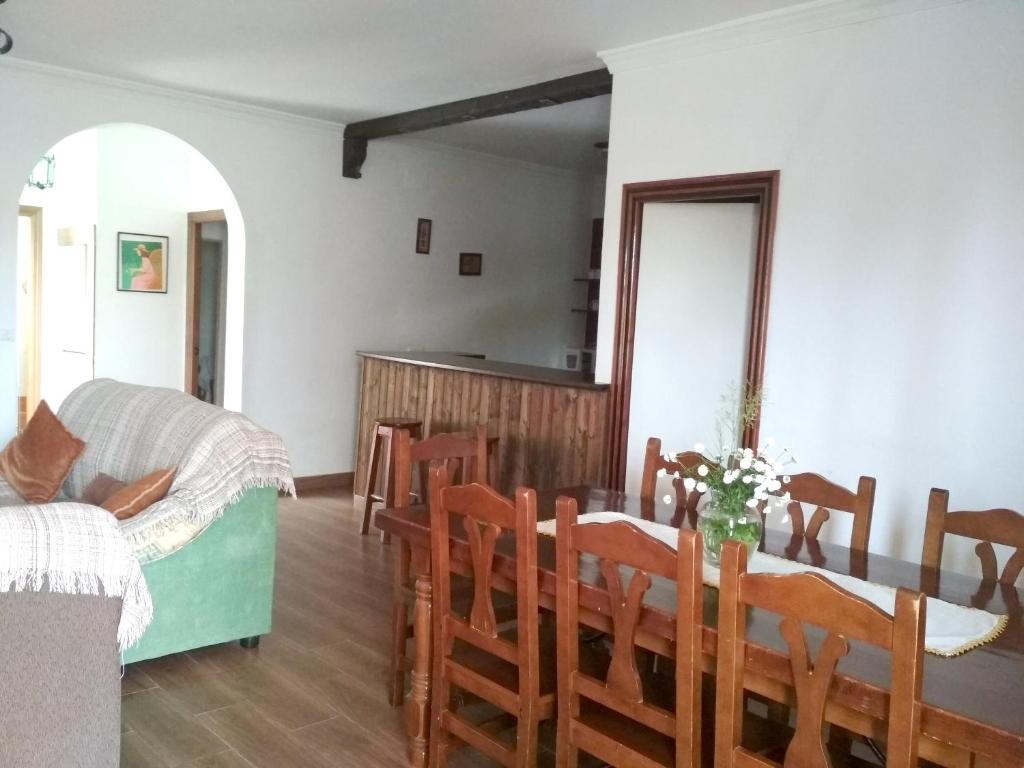 4 bedrooms villa with private pool enclosed garden and wifi at Prado del Rey photo 3