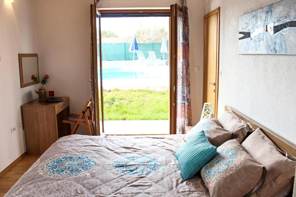 4 bedrooms villa with private pool enclosed garden and wifi at Zminj photo 4