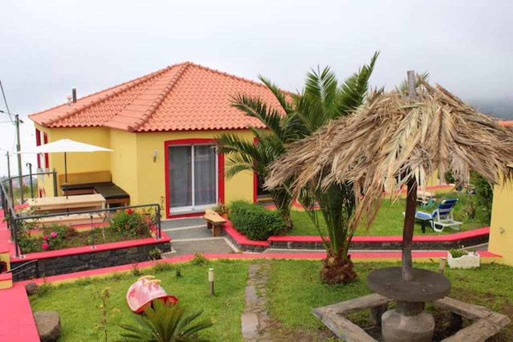 2 bedrooms house with shared pool and wifi at Arco Da Calheta photo 1