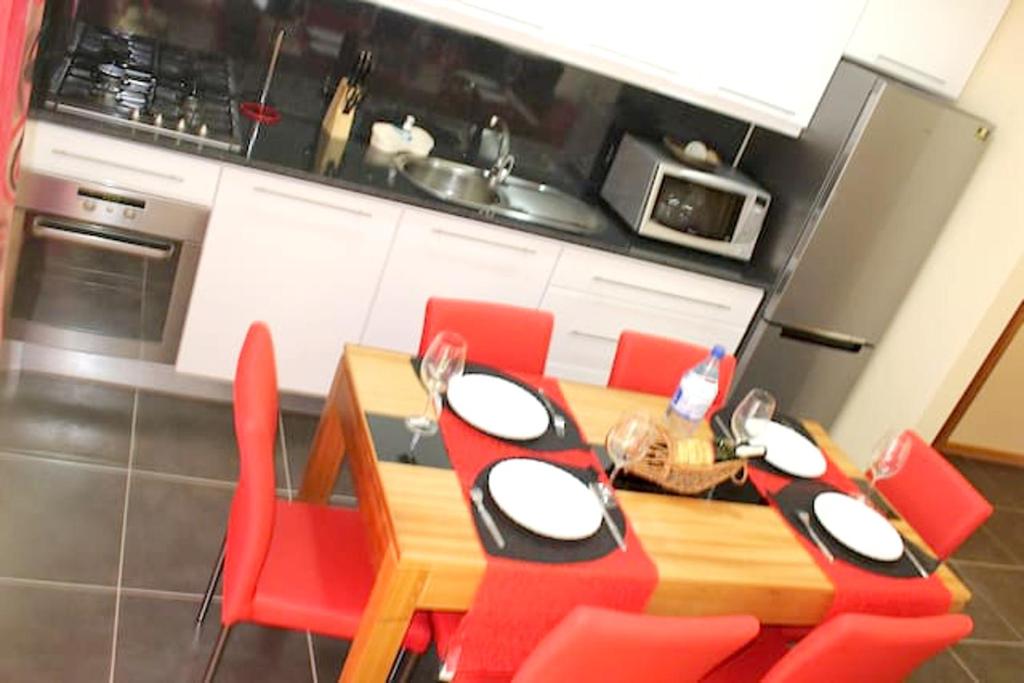 2 bedrooms house with shared pool and wifi at Arco Da Calheta photo 4