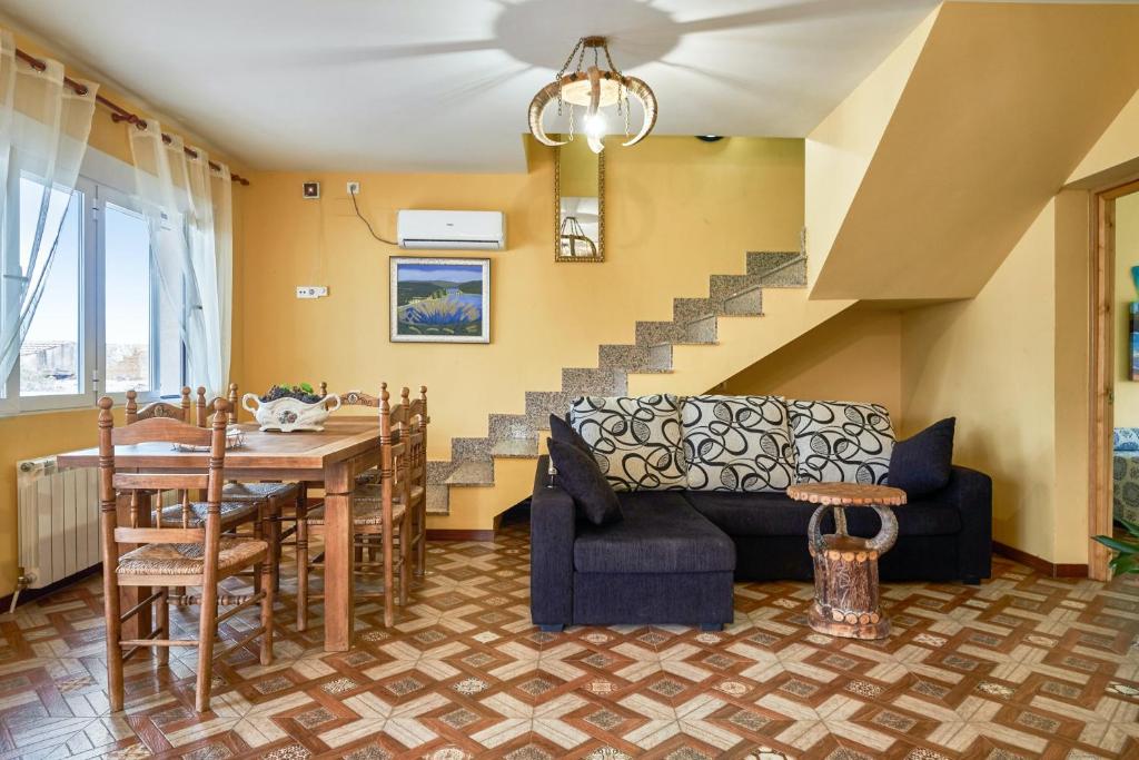 3 bedrooms villa with city view private pool and jacuzzi at Porzuna photo 4