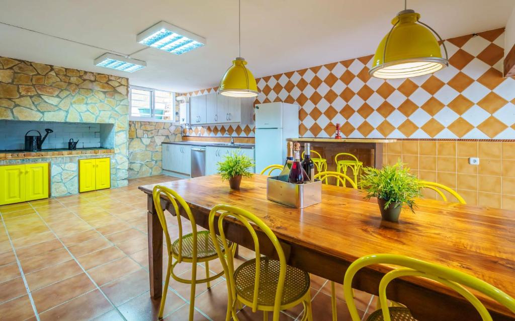 5 bedrooms house with private pool enclosed garden and wifi at Can Trabal photo 4