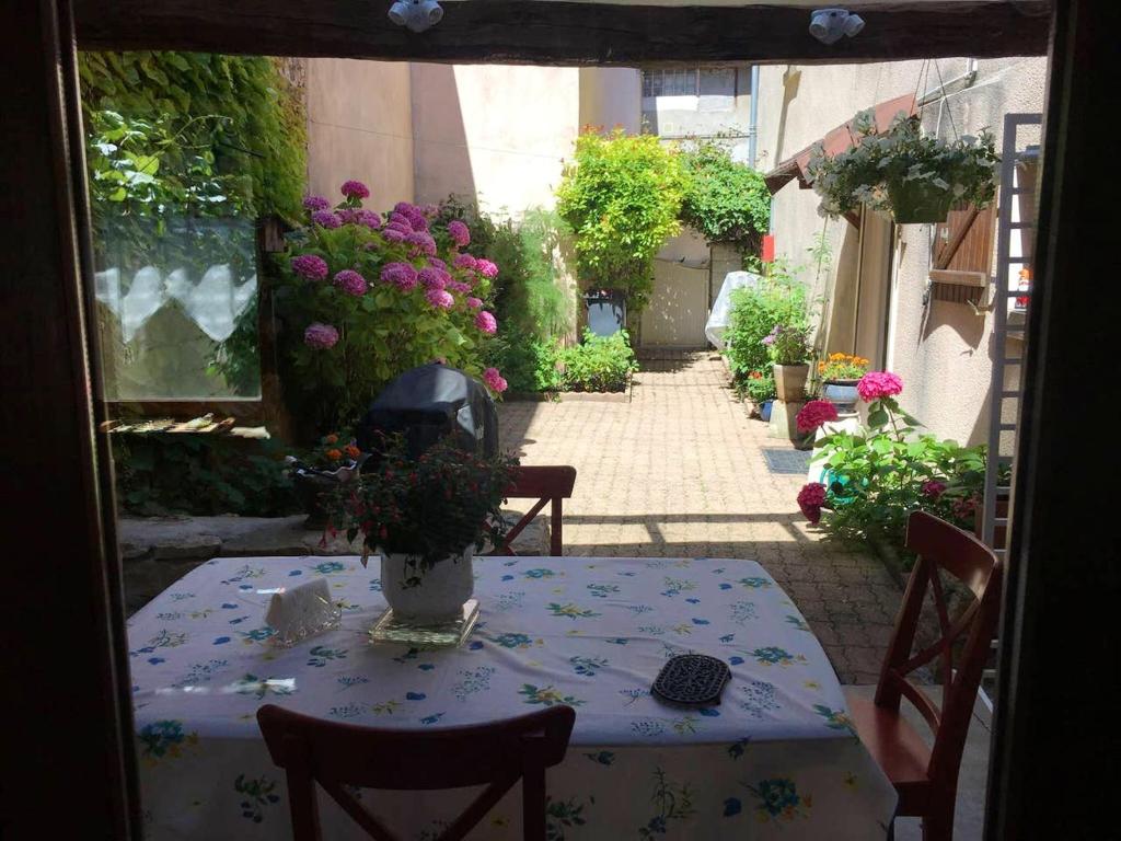 Maison de 3 chambres avec jardin clos et wifi a Nuits Saint Georges photo 2