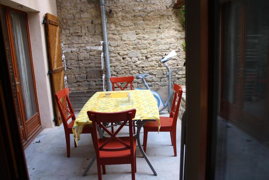 Maison de 3 chambres avec jardin clos et wifi a Nuits Saint Georges photo 4