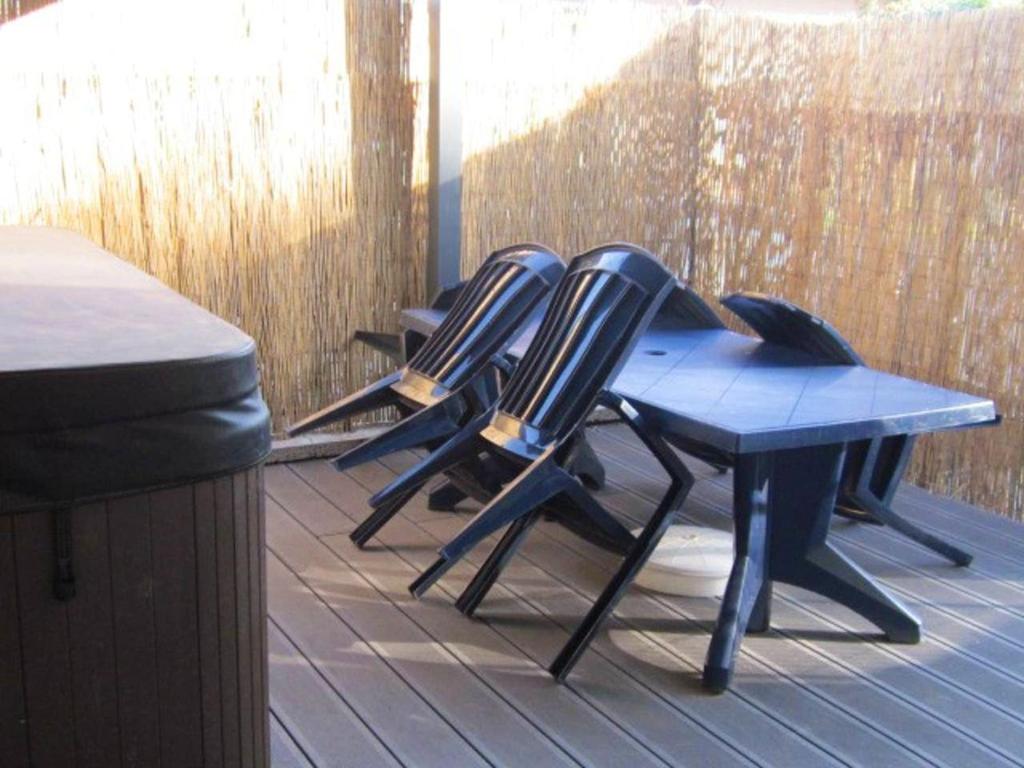 Maison de 2 chambres avec spa terrasse amenagee et wifi a They Sous Montfort a 5 km de la plage photo 4