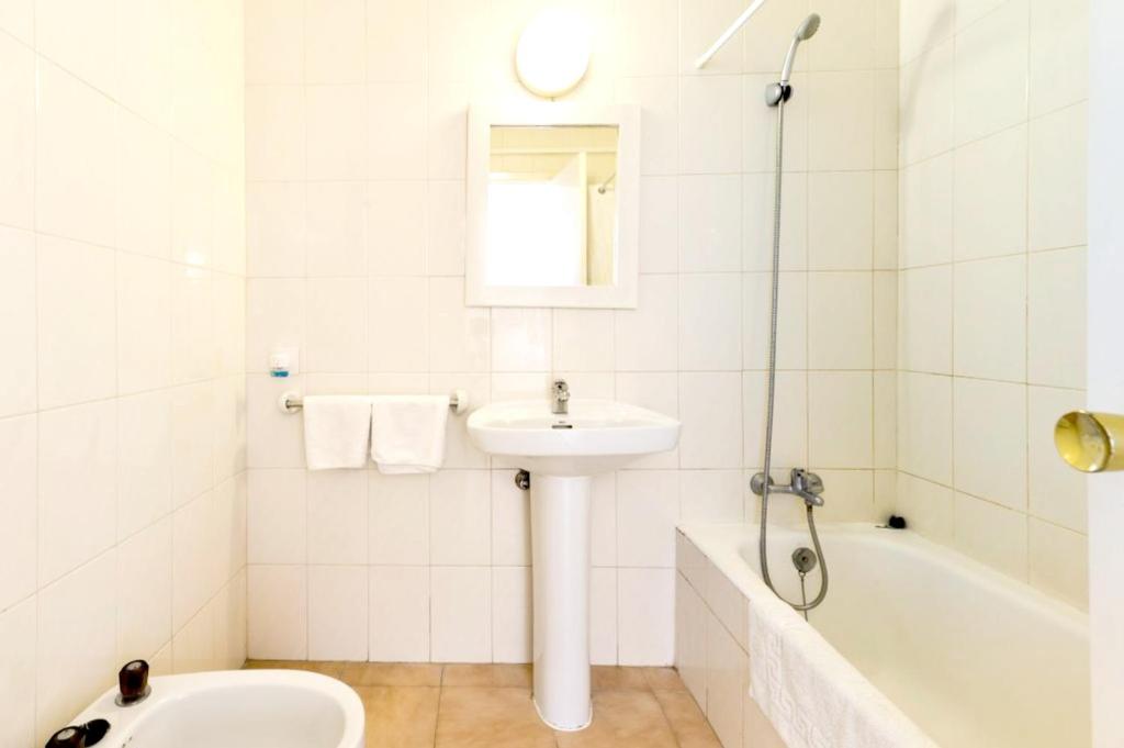 One bedroom appartement with sea view shared pool and furnished balcony at Sant Josep de sa Talaia photo 3