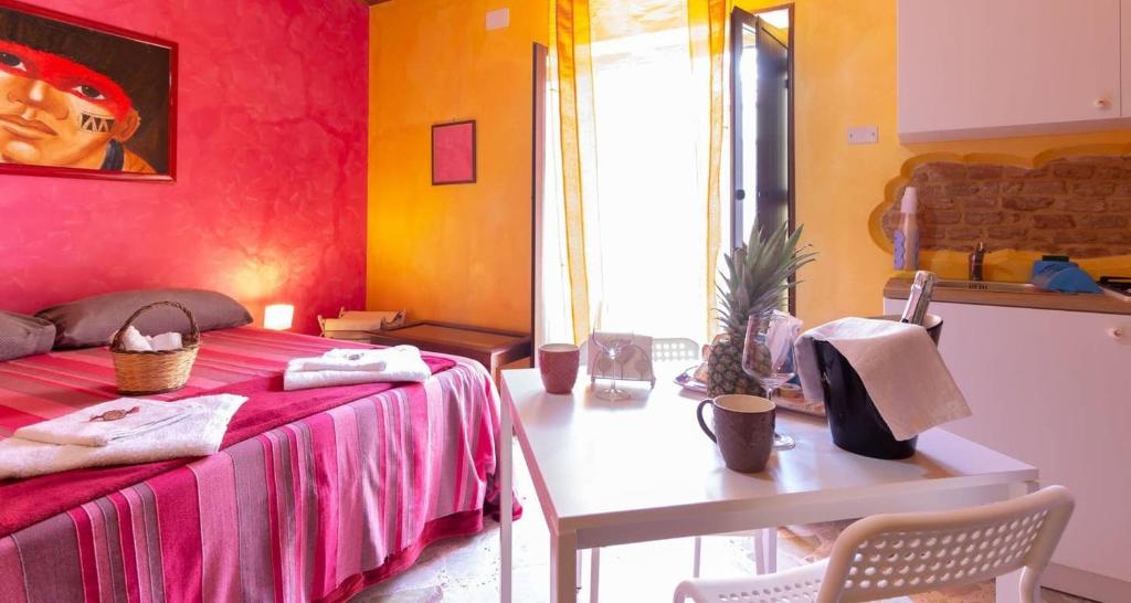 Studio with city view balcony and wifi at Castelbuono