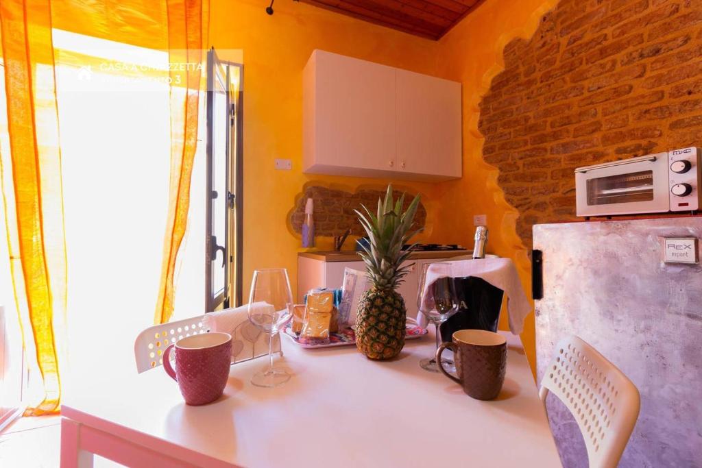 Studio with city view balcony and wifi at Castelbuono photo 4