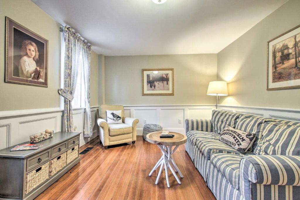 Inviting Salem Apartment Near Waterfront and Museums photo 4