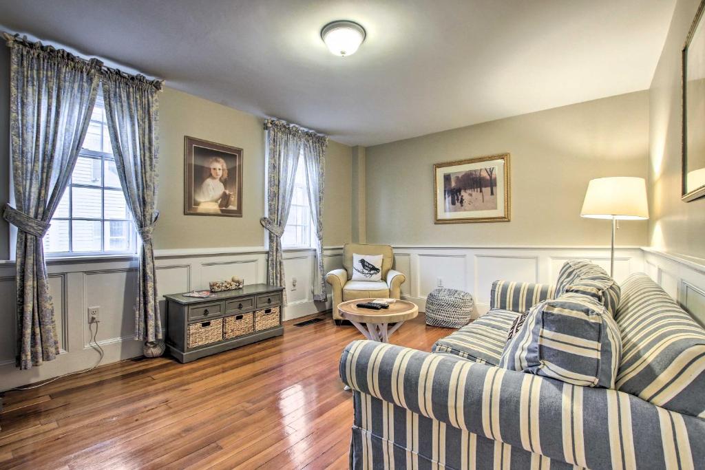 Inviting Salem Apartment Near Waterfront and Museums photo 3