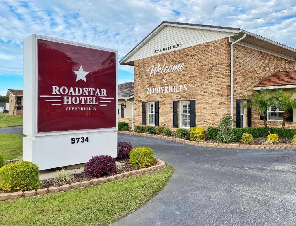 Roadstar Hotel Zephyrhills image