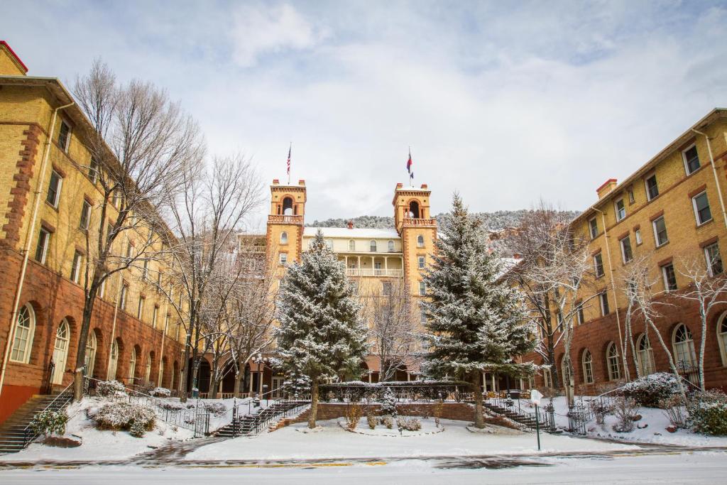 Hotel Colorado image