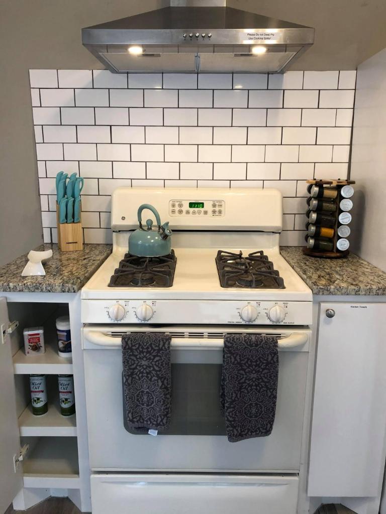 The Comfi Coral - Large 1 Bedroom Studio A image