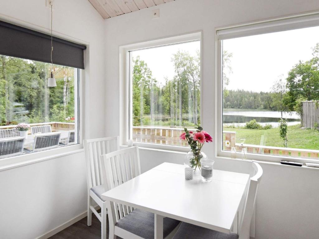 Holiday home Brålanda III photo 4