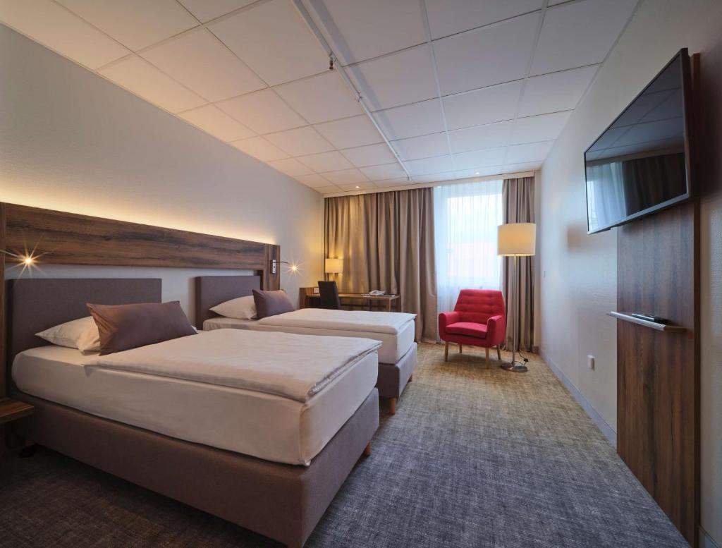 BEST WESTERN HOTEL PRISMA - Tap to explore photos