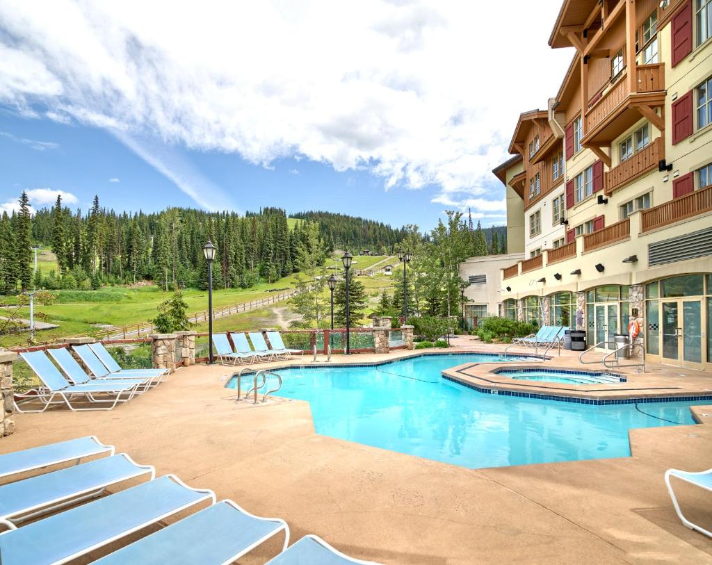 Sun Peaks Grand Hotel & Conference Centre photo 2