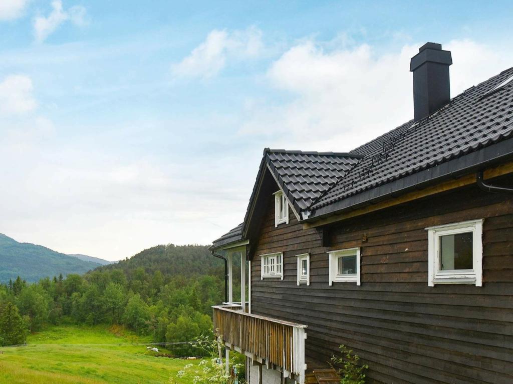 Four-Bedroom Holiday home in Bygstad 2 photo 2