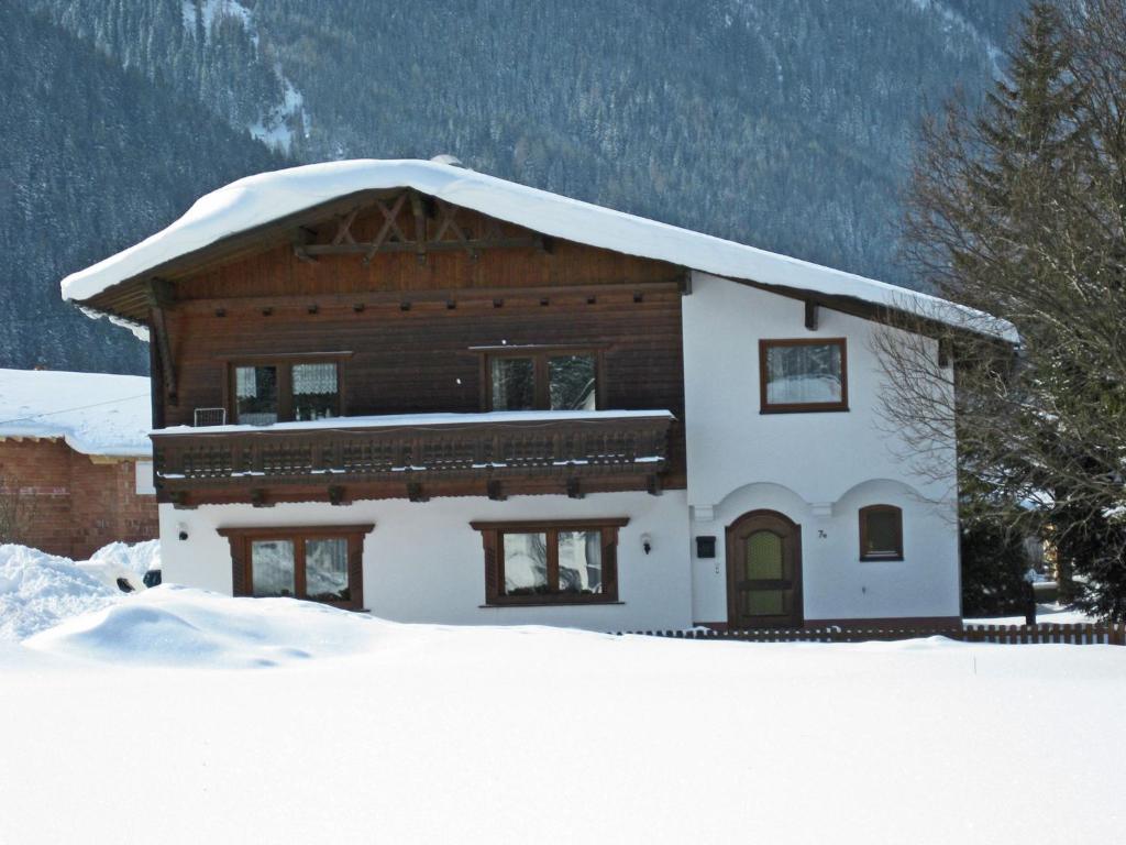 Comfortable Apartment near Arlberg Ski Area in Tyrol
