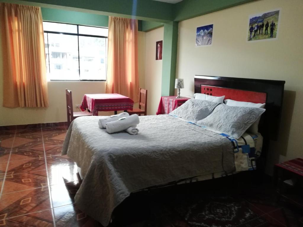 Artesonraju Hostel Huaraz photo 1