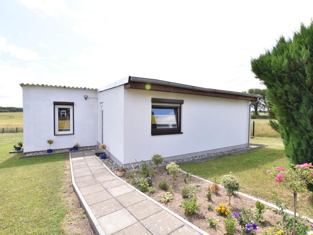 Modern Bungalow in Damshagen in Terrace, Garden and Barbecue photo 1