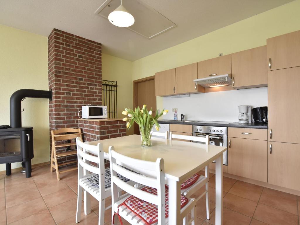 Lovely Holiday Home in Zierow with Fenced Garden photo 3
