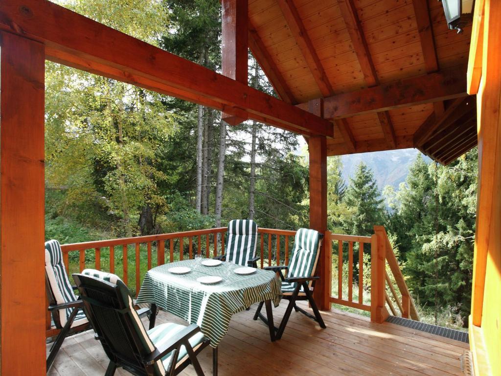 Warm Chalet in Oz with Ski Storage Balcony Terrace Heating photo 4