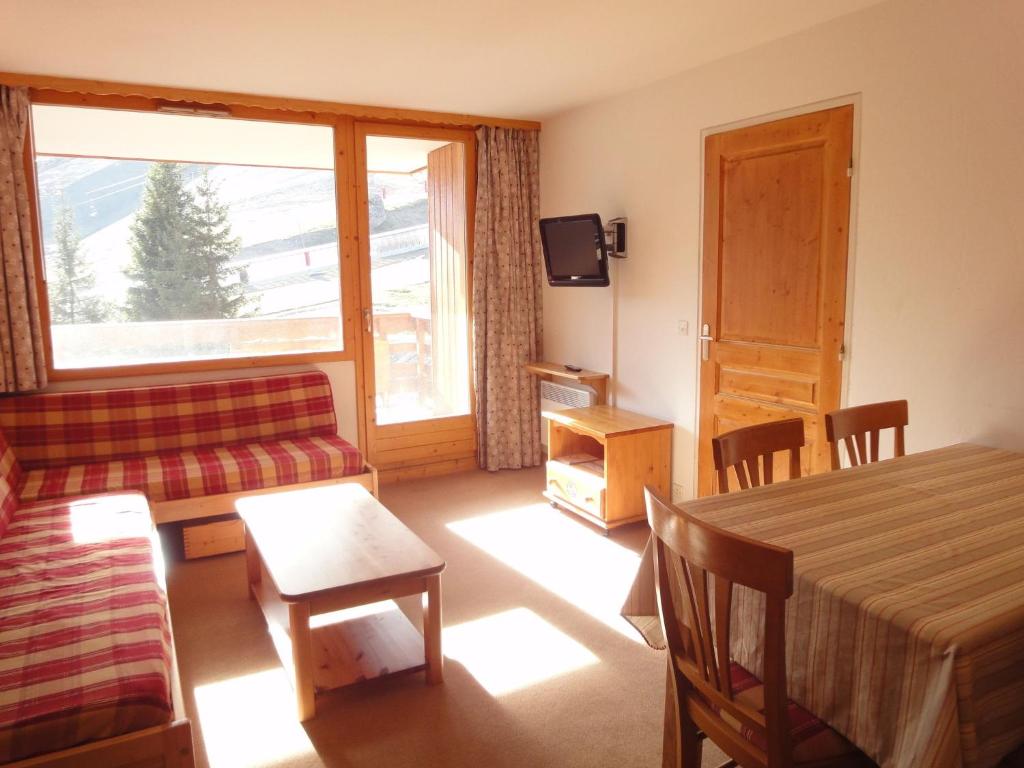 Stylish Apartment in M ribel with Balcony photo 3