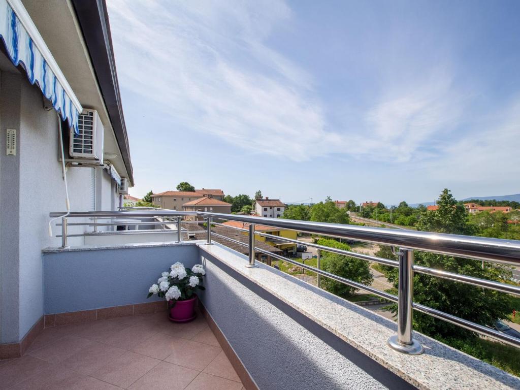 Modern Apartment in Vi kovo with Balcony photo 4