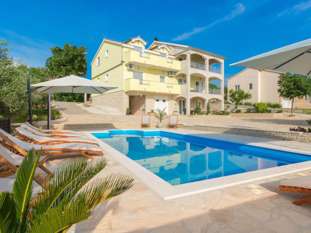 Beautiful villa in Lisicic with private pool photo 1