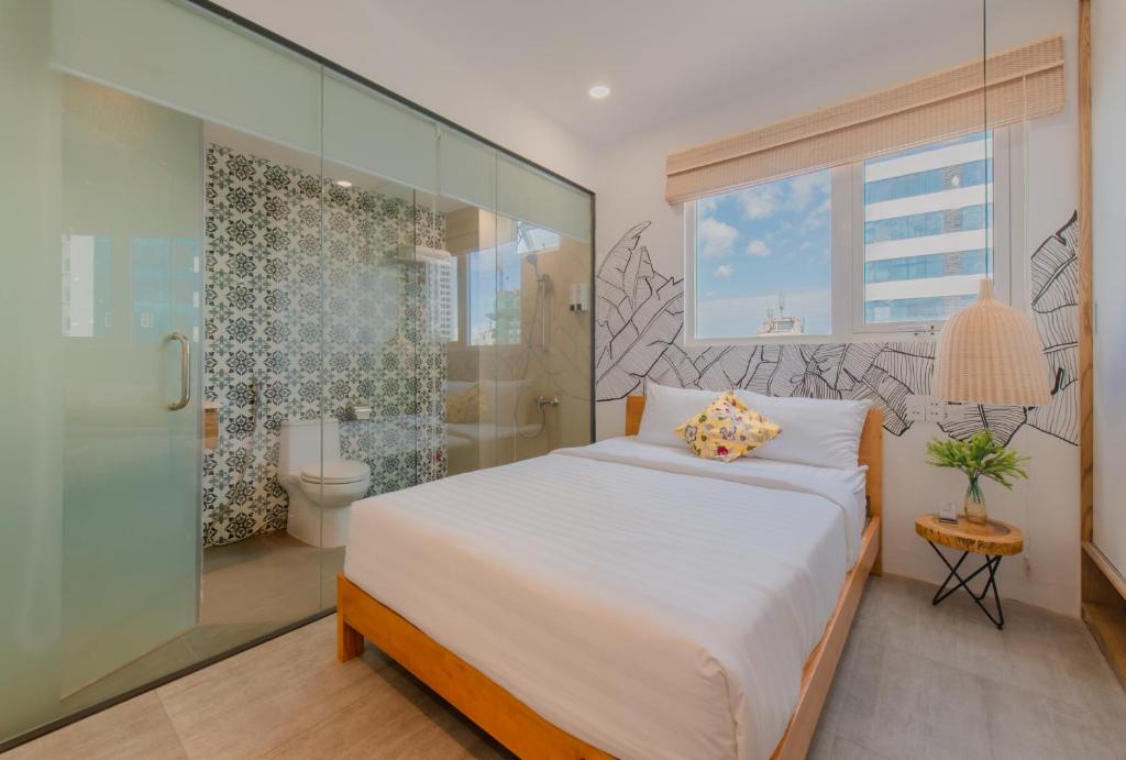 Двухместный (Улучшенный номер с кроватью размера «king-size»), Shoho Hotel Nha Trang