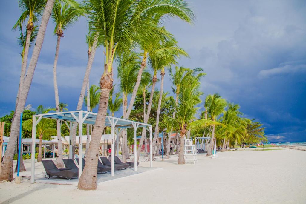 La Playa Estrella Beach Resort photo 2