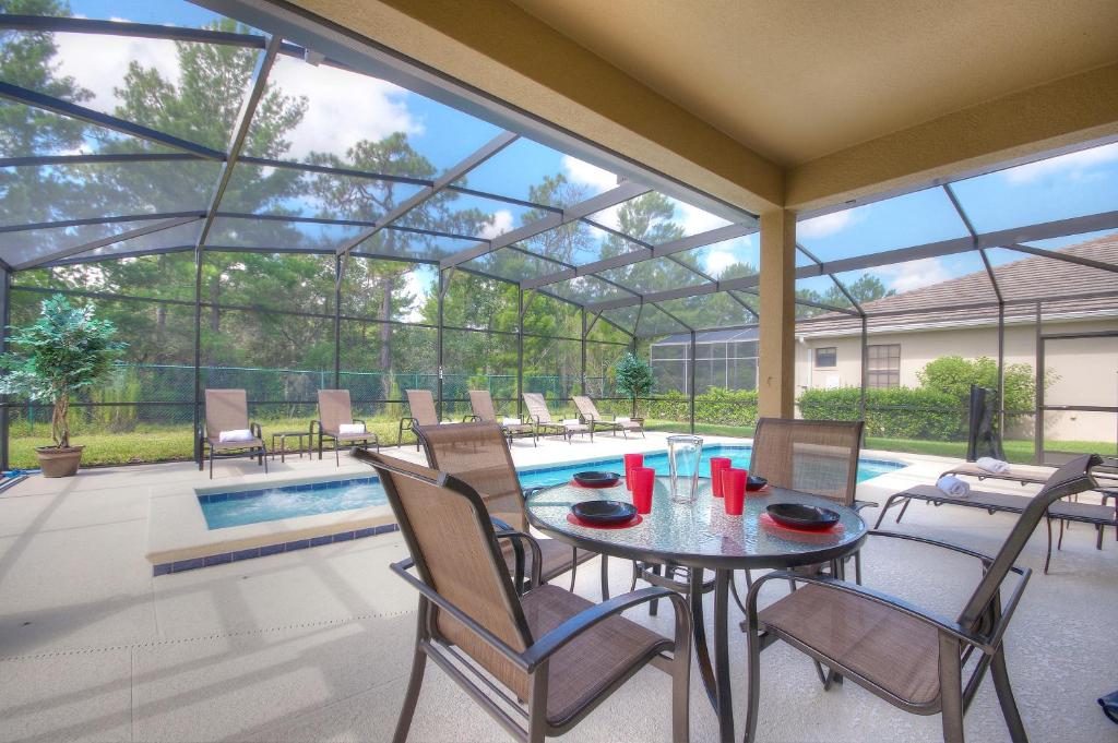 South Facing Pool Near Disney 5 Bed Luxury photo 4