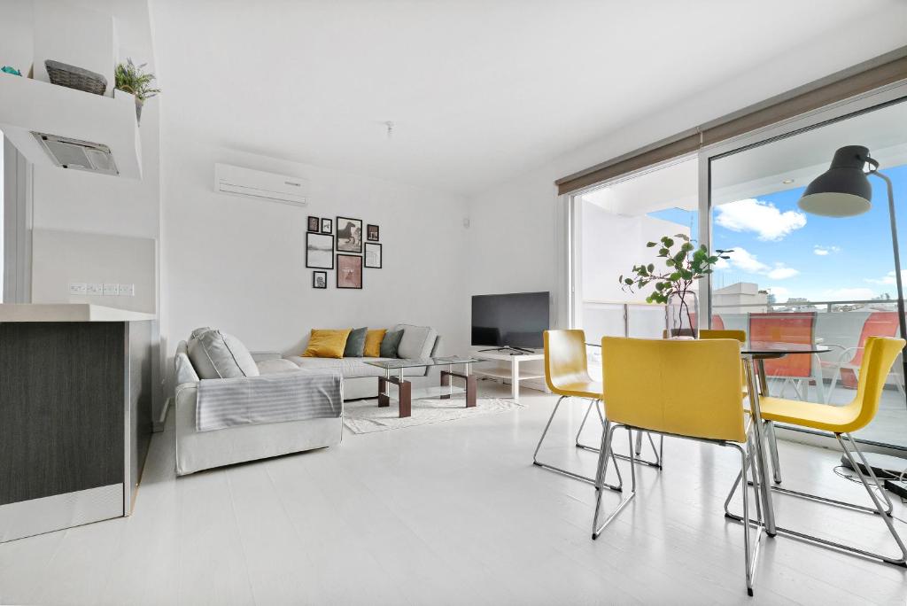 Glabur Stays - The Fabulous 2 BDR - Nicosia City, Free Parking & Wifi, Welcomes You!!! photo 2