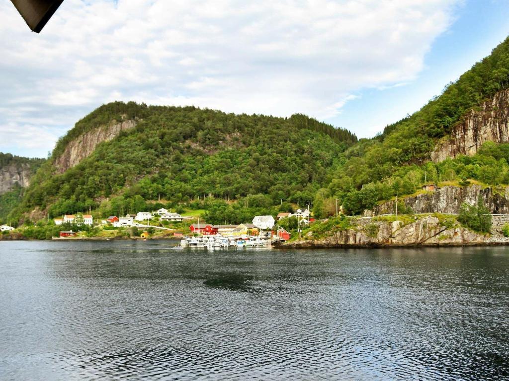 Holiday Home Leirvik photo 3