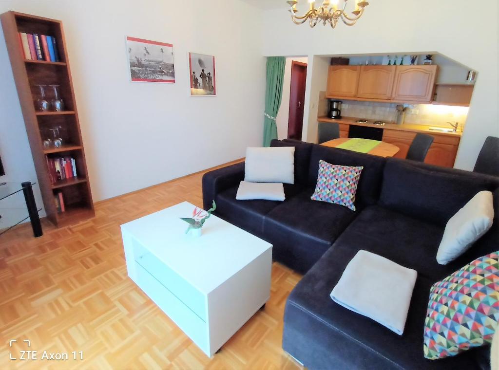 BodenSEE Friedrichshafen City Apartment "WALTRAUD" photo 3