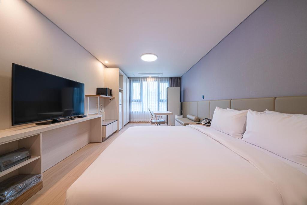 SureStay Plus Hotel by Best Western Asan photo 4