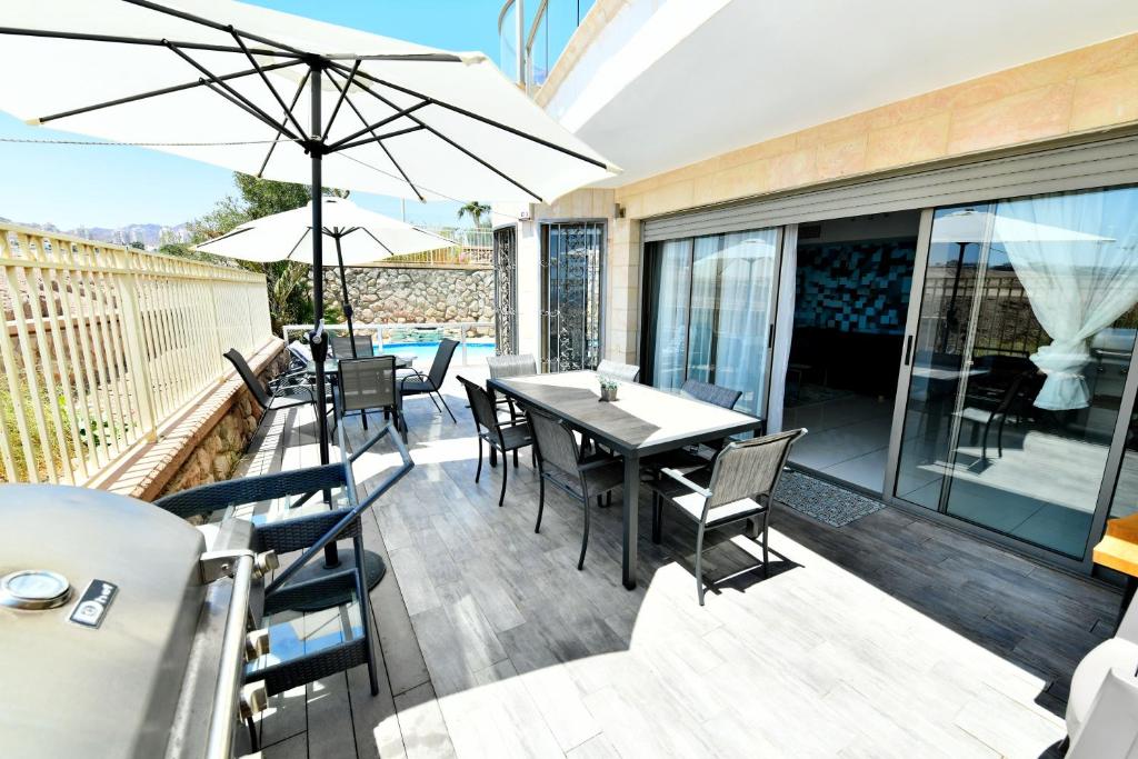 YalaRent Oasis Garden with Private Pool photo 1