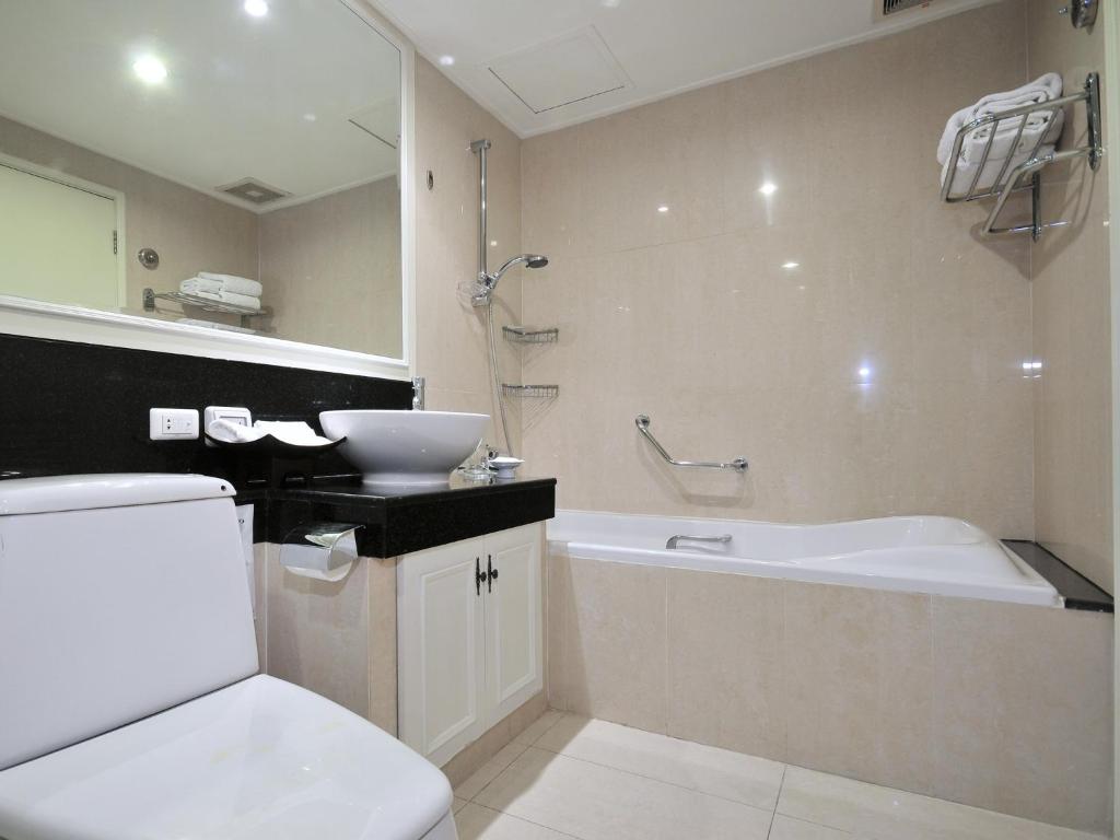 Апартаменты (Семейный номер Делюкс с 2 спальнями), Отель Centre Point Sukhumvit 10