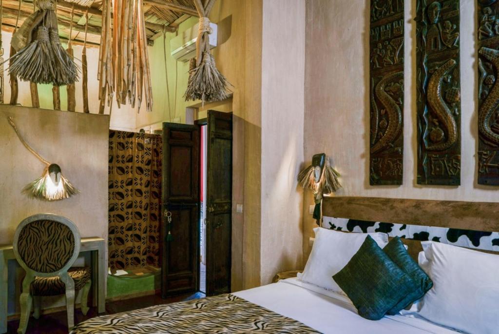 6 bedrooms villa with private pool jacuzzi and furnished terrace at Marrakech photo 4