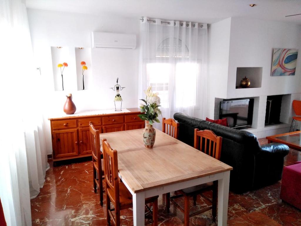 3 bedrooms chalet with private pool furnished terrace and wifi at Cullar Vega photo 4