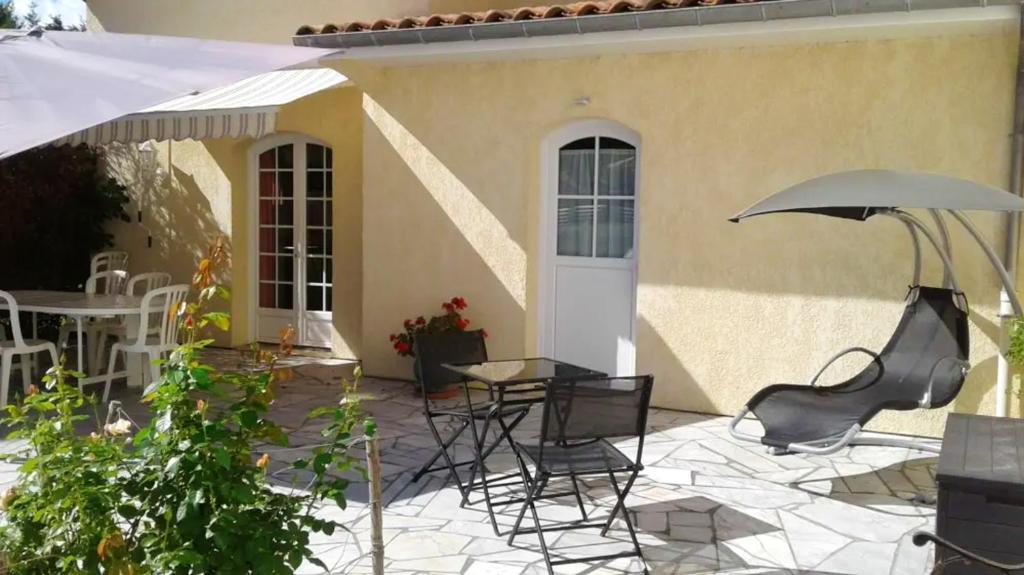 Maison de 3 chambres avec piscine partagee jardin amenage et wifi a Begadan photo 2