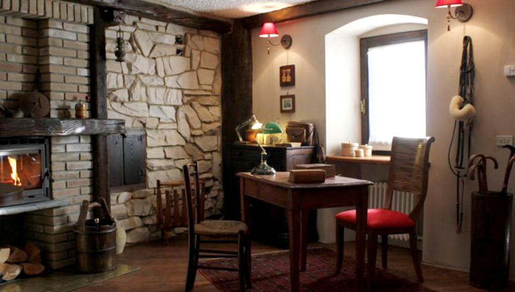 2 bedrooms chalet with sauna enclosed garden and wifi at Gratillon photo 3
