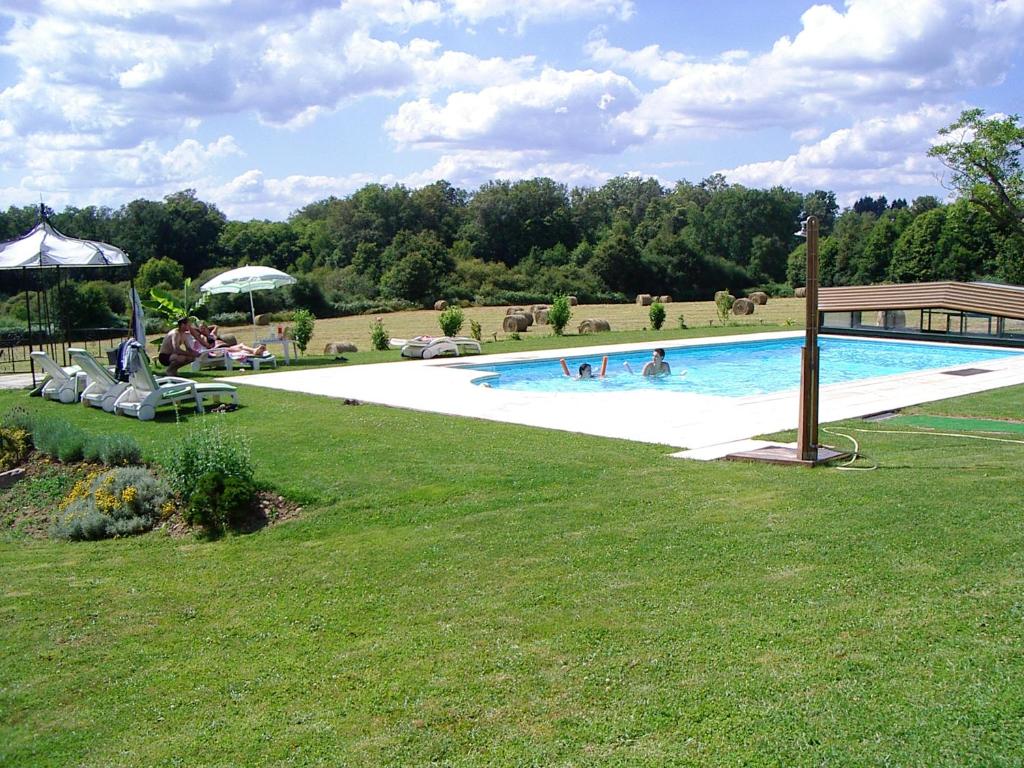 Maison de 3 chambres avec piscine partagee jacuzzi et jardin amenage a Abjat sur Bandiat photo 2