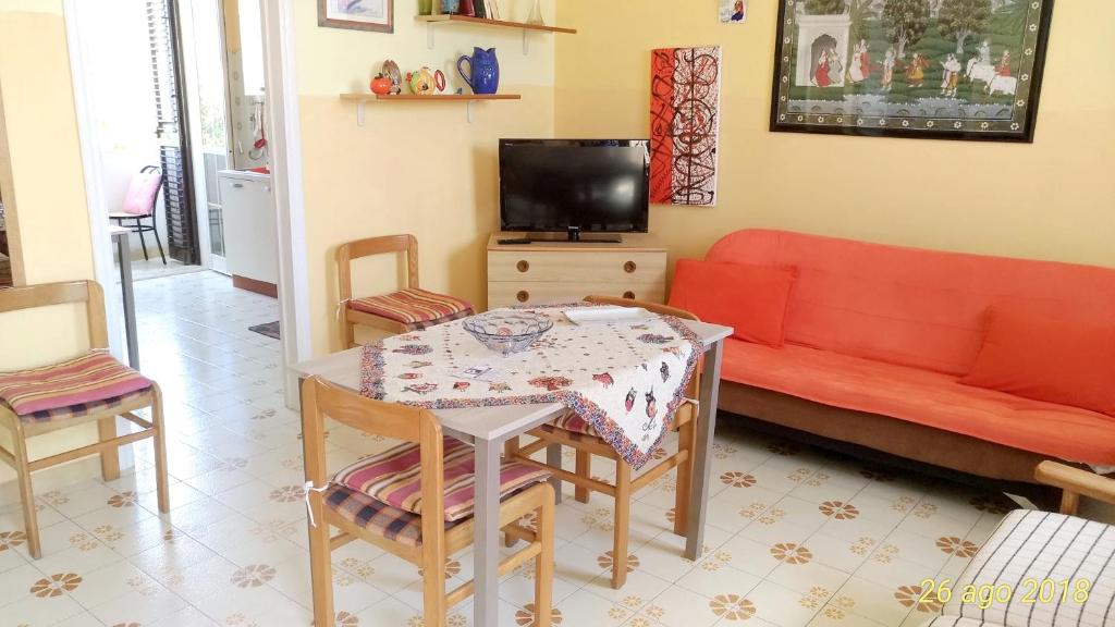 2 bedrooms appartement at Torre Dell'Orso 50 m away from the beach with sea view and furnished terrace photo 1